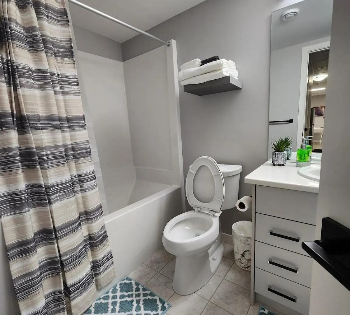 בית נופש וויניפג Entire Basement Suite In Bonavista
