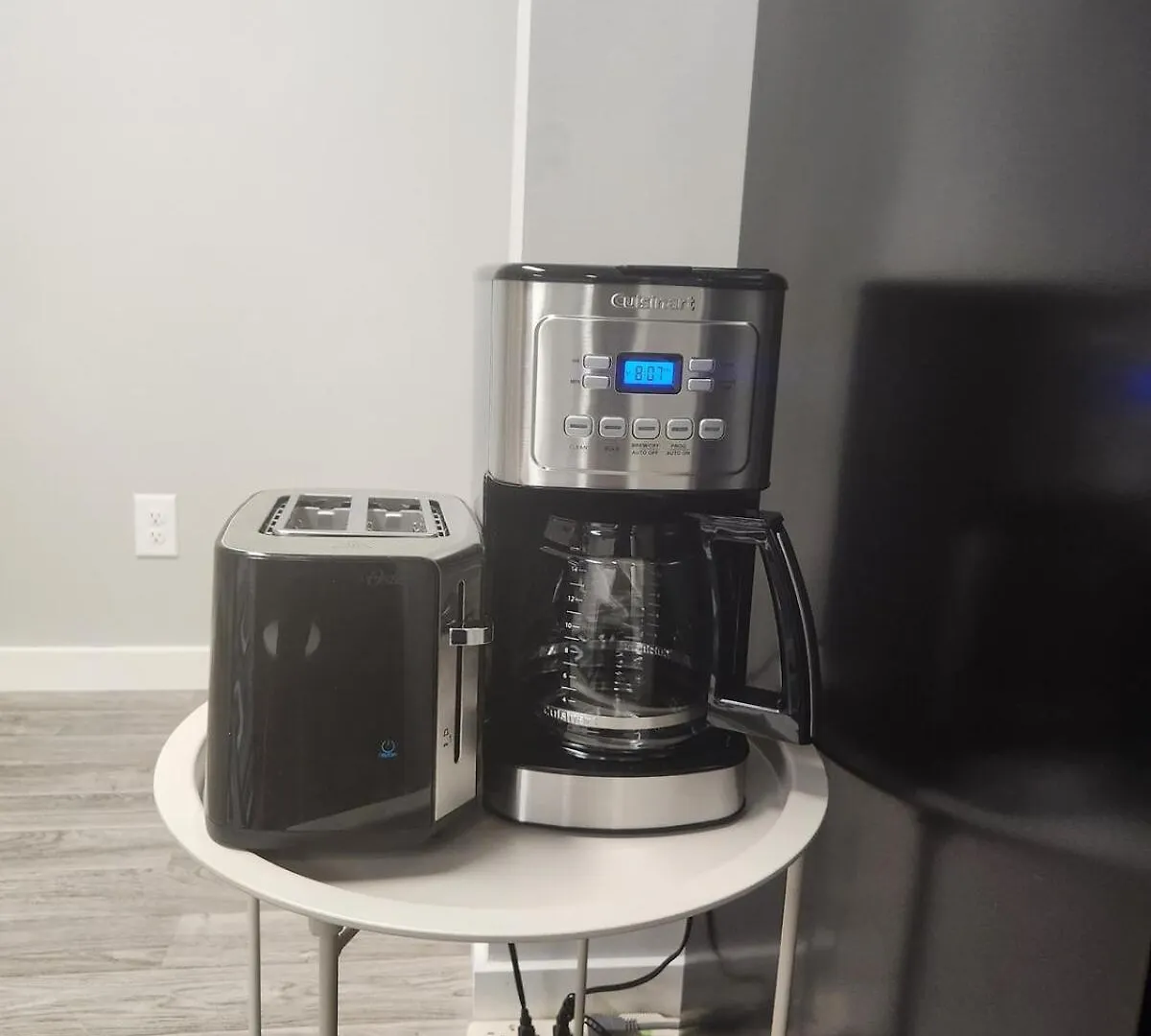 Entire Basement Suite In Bonavista Winnipeg 0*,  Kanada