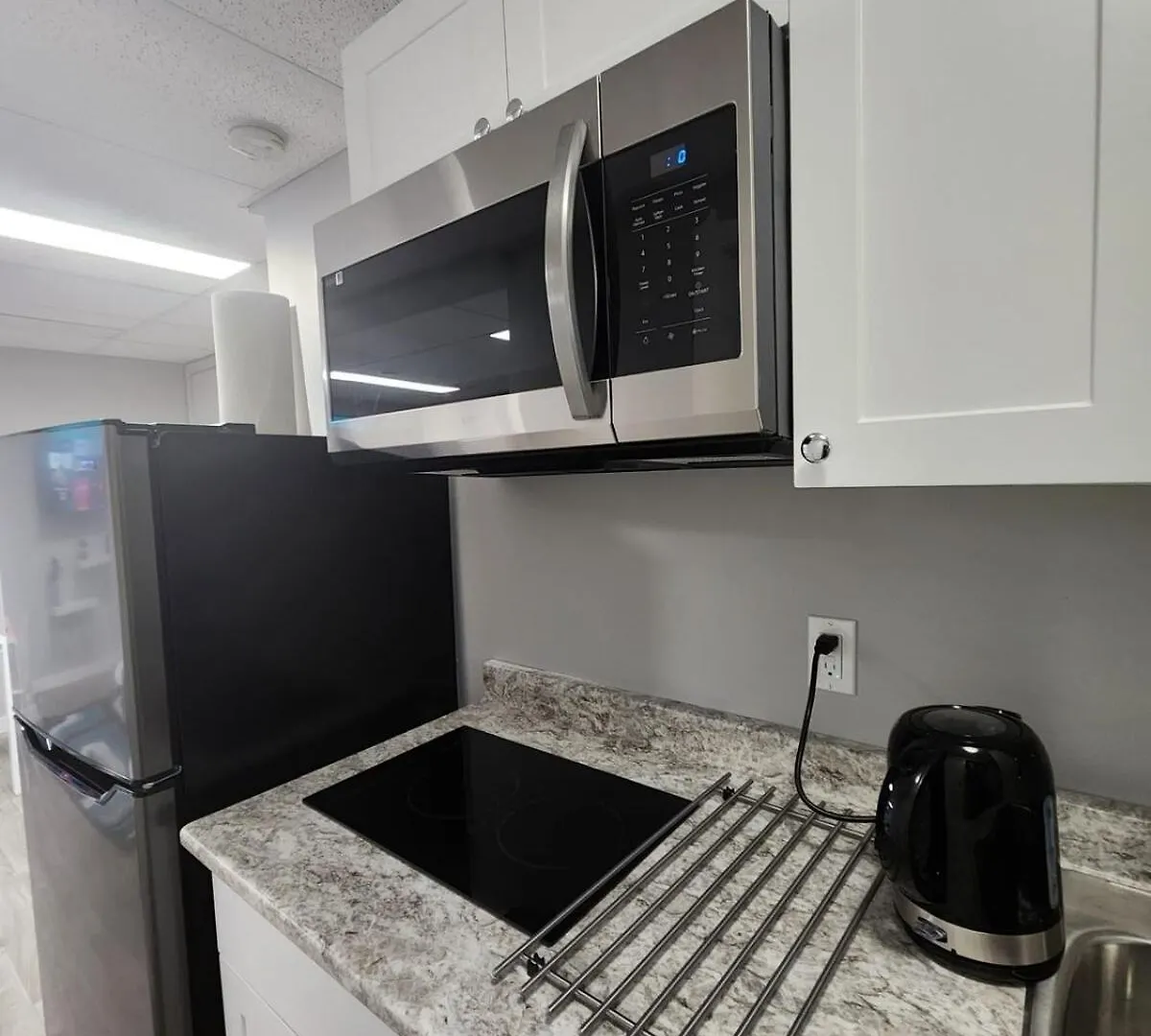 Entire Basement Suite In Bonavista Winnipeg Kanada
