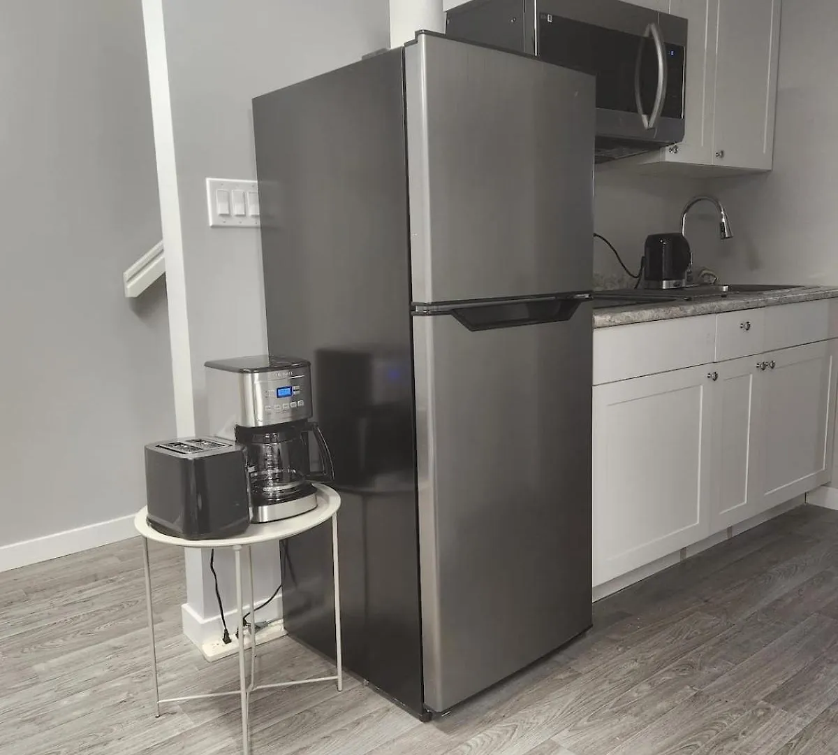 Entire Basement Suite In Bonavista Winnipeg 0*,  Kanada